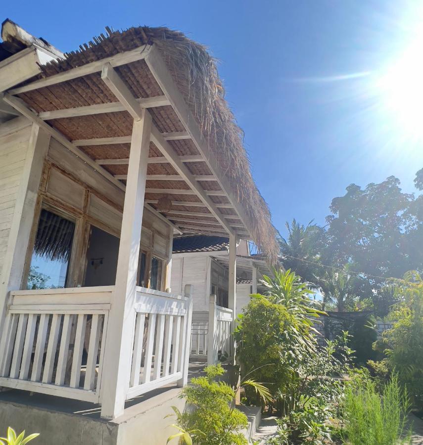 The Layar Homestay Batununggul Extérieur photo