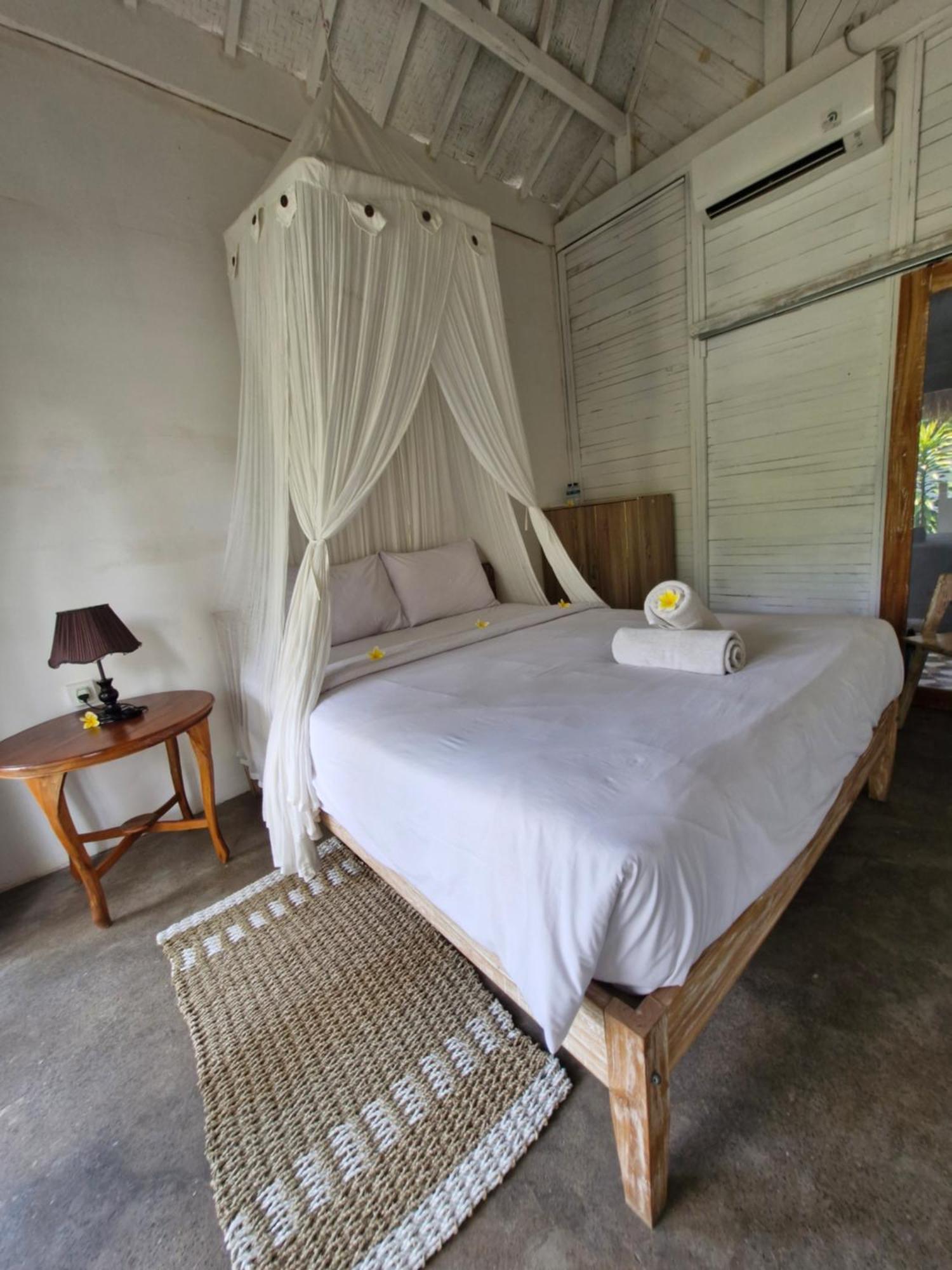The Layar Homestay Batununggul Extérieur photo
