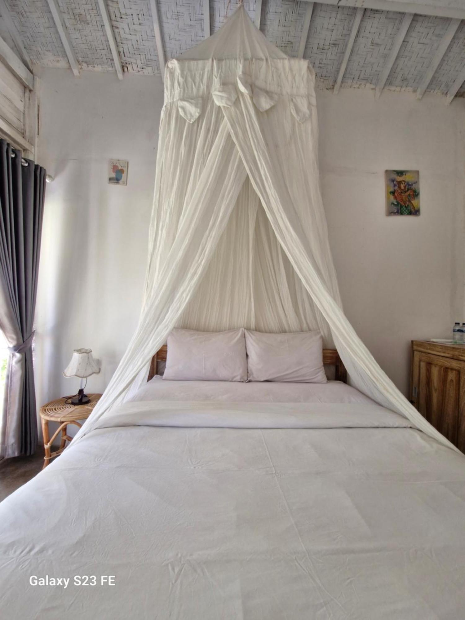 The Layar Homestay Batununggul Extérieur photo