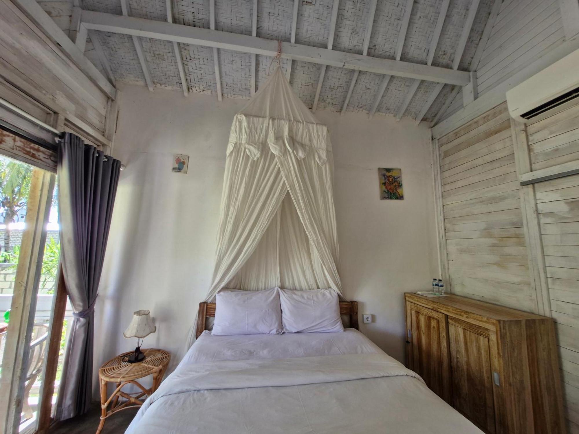 The Layar Homestay Batununggul Extérieur photo