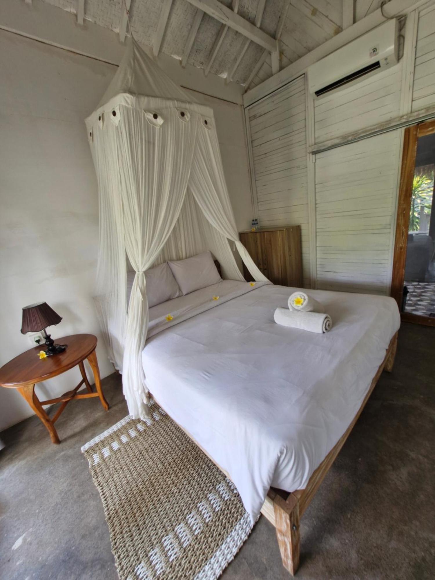 The Layar Homestay Batununggul Extérieur photo
